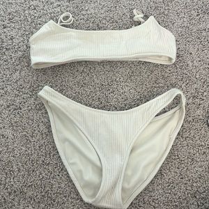 Triangl White bikini